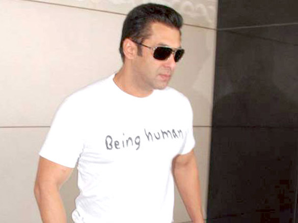 salman khan with family left for dubai to celebrate birthday and new year 3