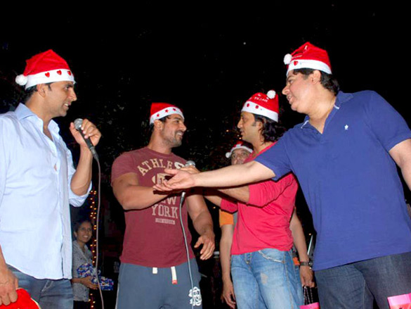 akshay john and riteish celebrate christmas with children of st catherines 4