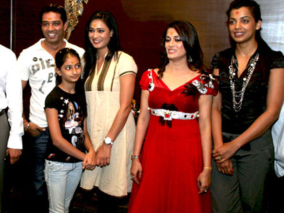 mugdha arya ganesh and others at the inauguration of jeevaa spa and salon 3