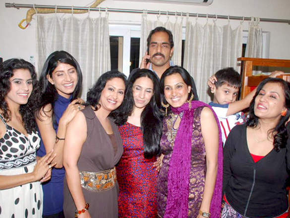 vishwajeet pradhan celebrates his victory at star parivaar awards 4