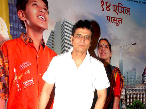 sonali kulkarni at marathi film taryanche bait premiere 9