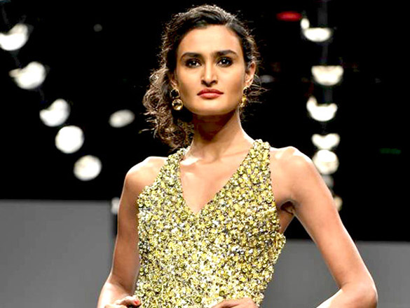 gayatri khannas show at wills lifestyle india fashion week 2011 day 3 7