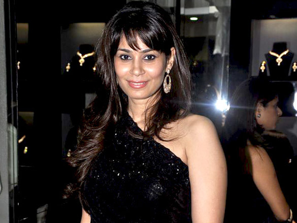 mrinalini and perizaad grace gehna jewellerys 25th anniversary bash 8