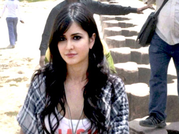 on the sets of mere brother ki dulhan 9