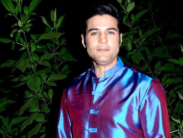 on the sets of soundtrack 4