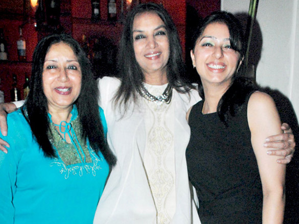 celebs grace satish kaushiks birthday bash 5