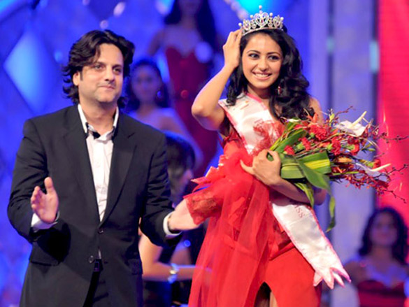 malaika sonakshi and others at the pantaloons femina miss india 2011 finale 11