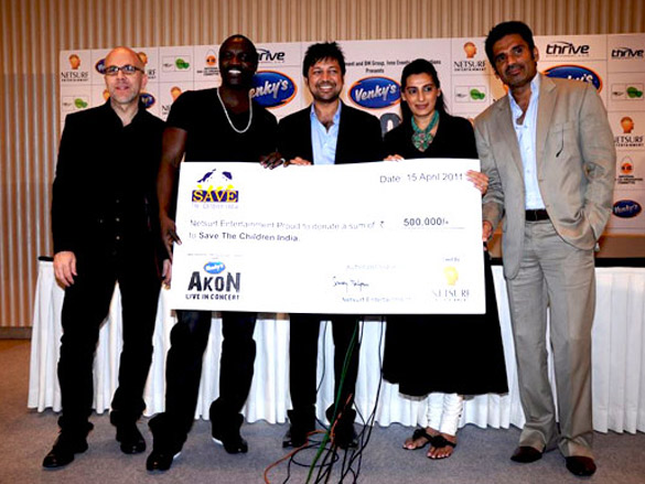 suniel and mana shetty at akons concert press conference 2