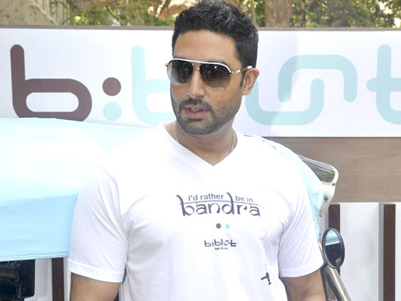 abhishek and farhan akhtar inaugurate bblunt salon 10