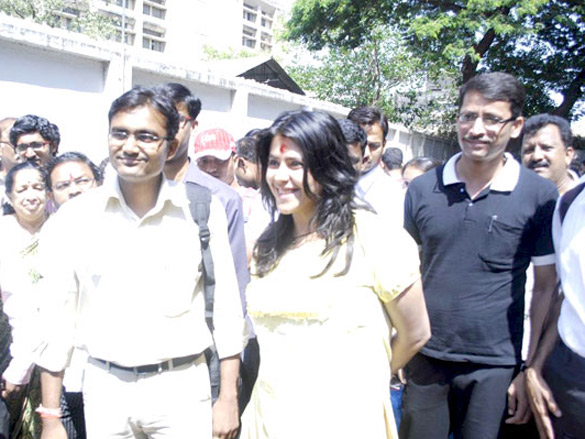 ekta kapoor promotes her marathi movie 6