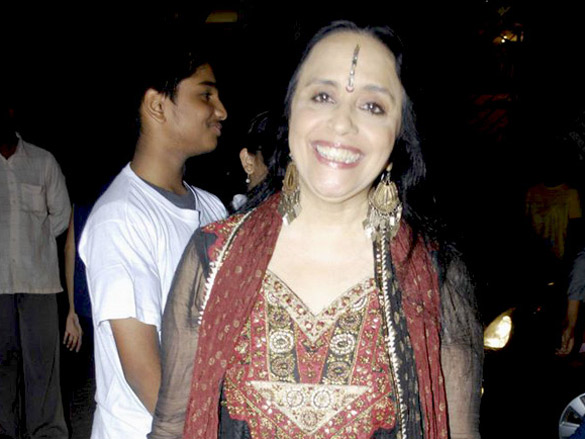 raj and nadira babbar ekjute theatres 30th year celebration 13