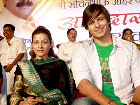 vivek oberoi and mahesh manjrekar at sachin ahirs bodybuilding championship 7 vivek oberoi and mahesh manjrekar at sachin ahirs bodybuilding championship 7