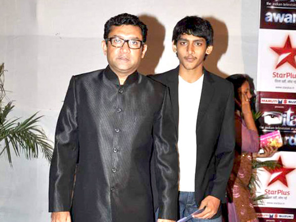 shahid and deepika at ita awards 2010 21