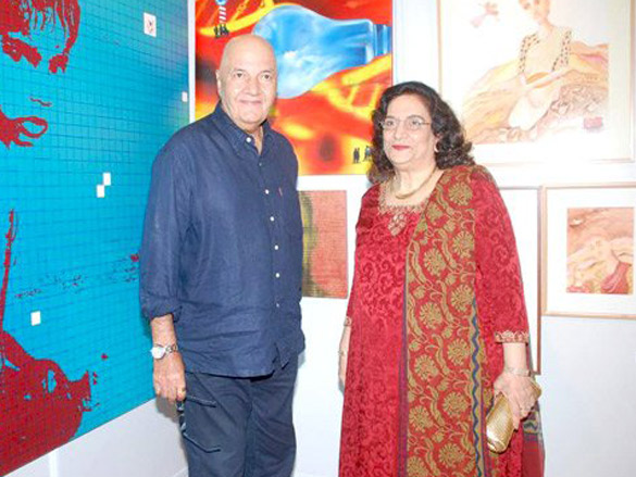 sharman joshi with other actors at prerna joshis art event 6