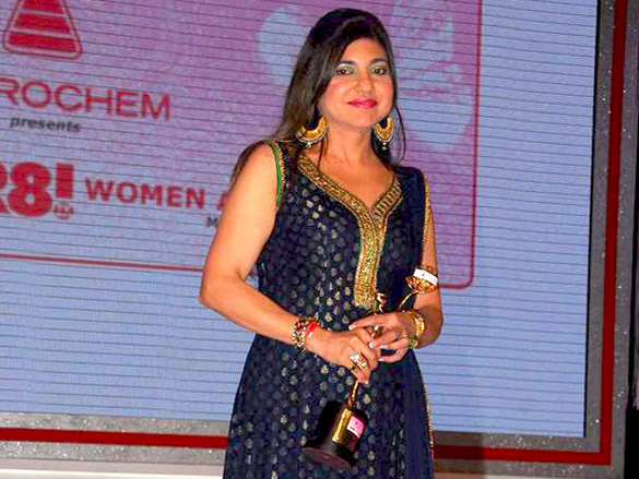 preity jacqueline and vivek at gr8 women awards 2011 in dubai 13