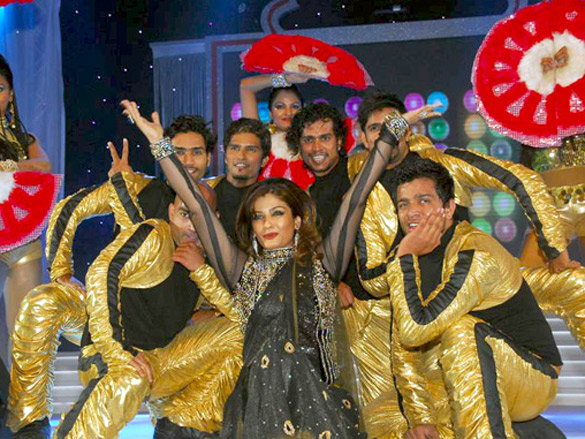 preity jacqueline and vivek at gr8 women awards 2011 in dubai 24