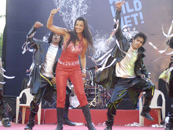 mugdha godse sizzles at esselworld celebrations 5
