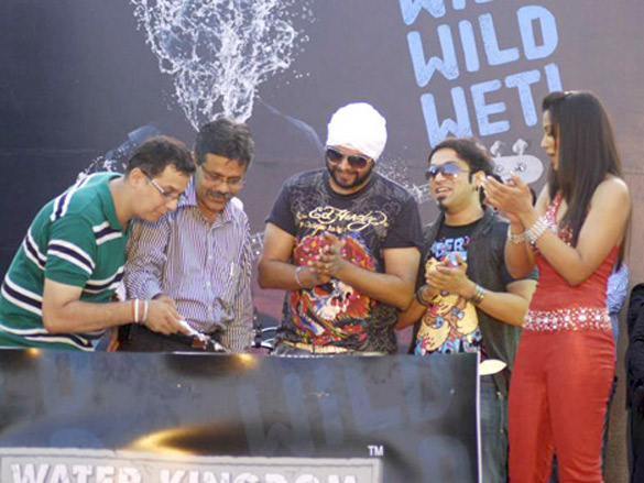 mugdha godse sizzles at esselworld celebrations 8