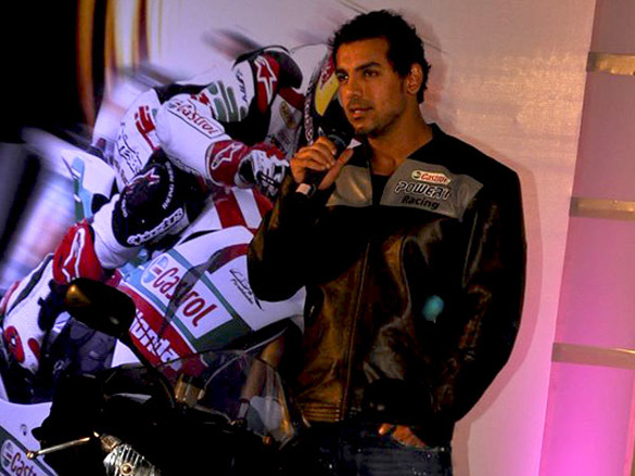 john abraham rocks at castrol event 5