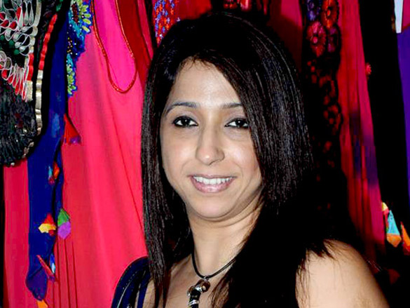 aparna badlani and azmina rahimtoola present atosa fashion store 4