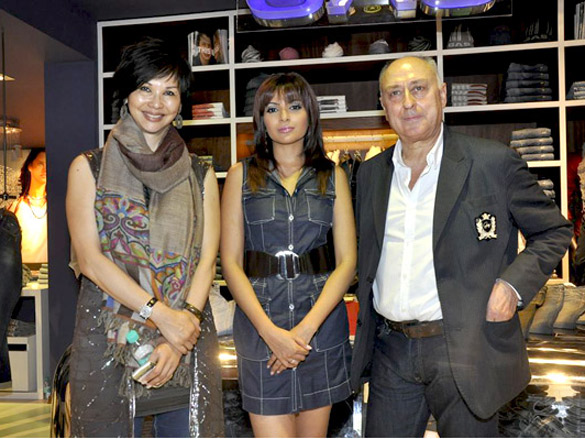 mrinalini sharma inaugurates gas store 4
