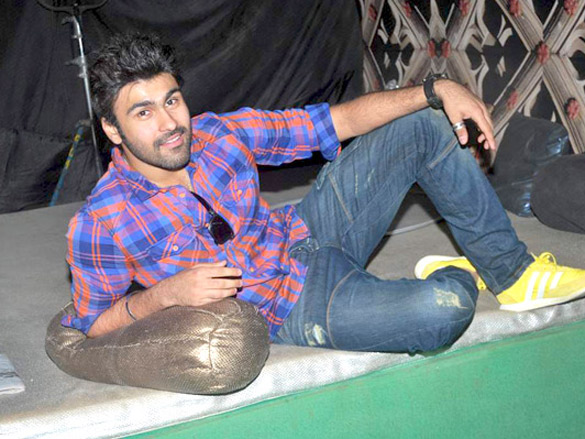 arya babbar and sanjay kapoor at mumbhai film mahurat 5