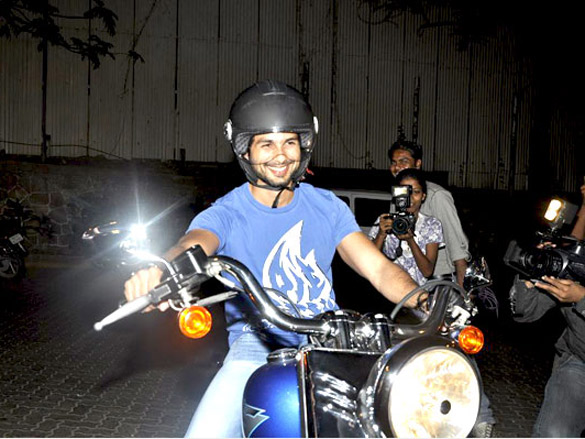 shahid anushka and karan johar grace ranbir kapoors house party 5