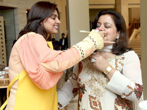 neeta and nishka lulla celebrate mothers day 3