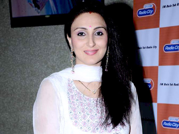 launch of richa sharmas album sai ki tasveer 11