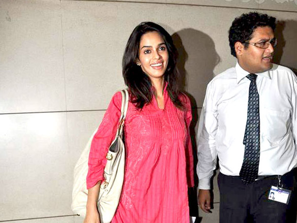 minissha and mallika leave for 64th annual international cannes film festival 11
