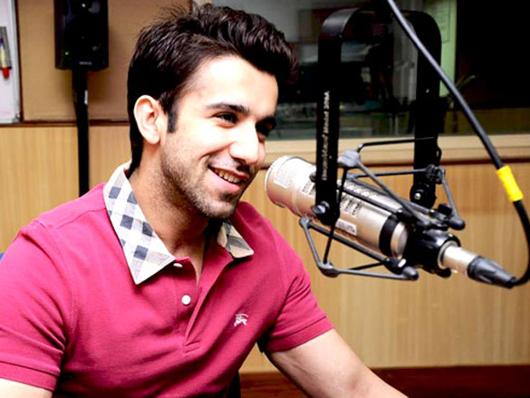 imaad shah and starcast of 404 at 91 1 fm radio city 5
