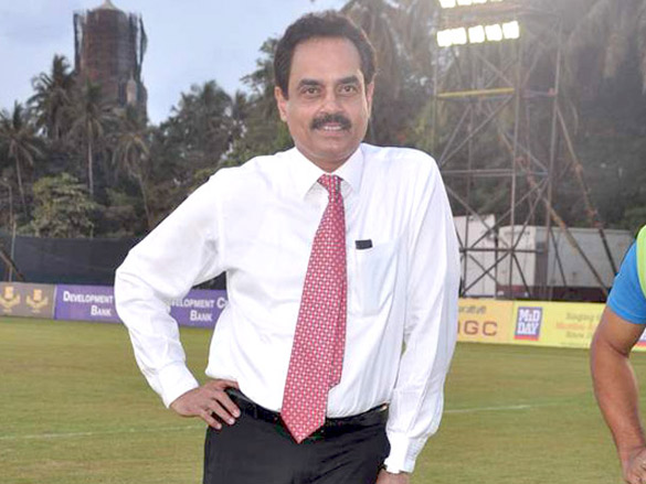 rahul bose at celebrity hockey match 8