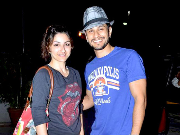 soha and kunal khemu before the kung fu panda 2 show 3