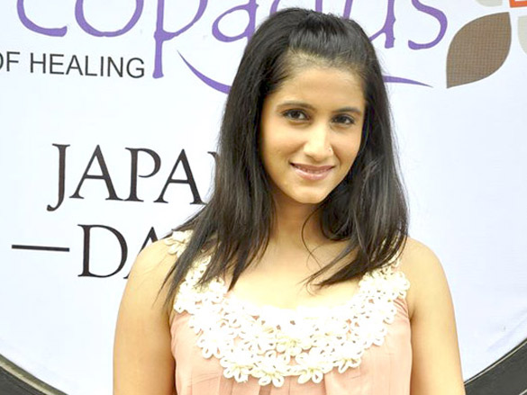 zeenat aman tanisha and udita at areopagus spa launch 5