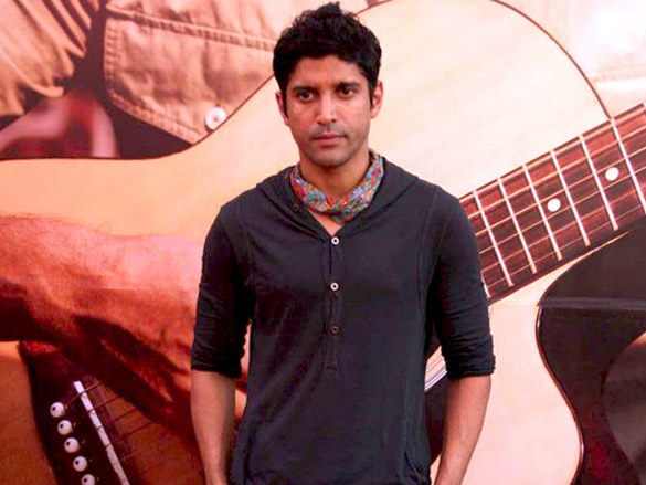 farhan akhtar rocks at ponds fun in the sun concert 11