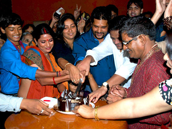 ss se sarsati serial bash 3