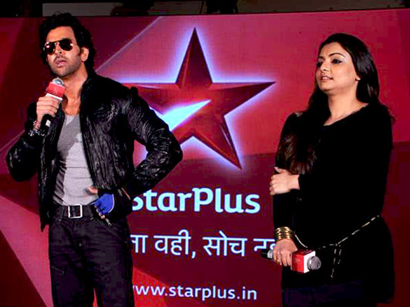 hrithik at press meet of just dance 8