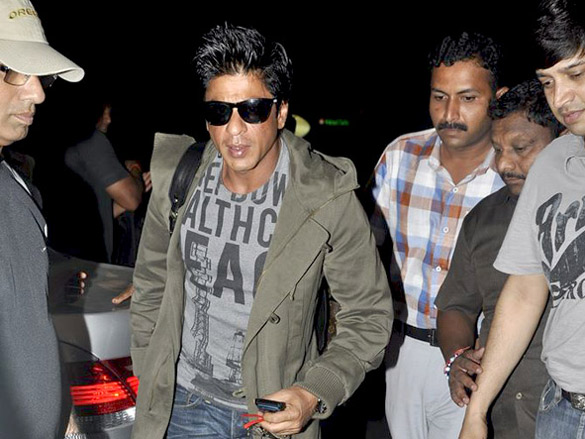 shahrukh khan leaves for iifa 2