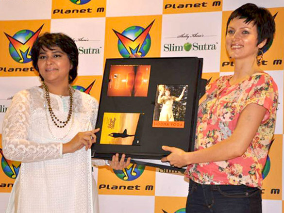 yana gupta launches slim sutra dvd at planet m 3