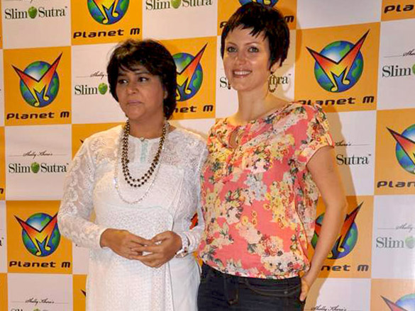 yana gupta launches slim sutra dvd at planet m 4