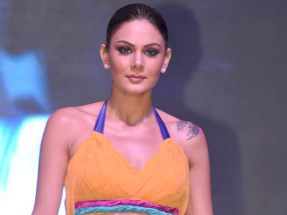 leading models on the ramp for inifd annual fashion show 7
