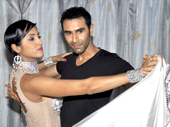 vidya malvade at sandip soparrkars ballroom studio 2011 6