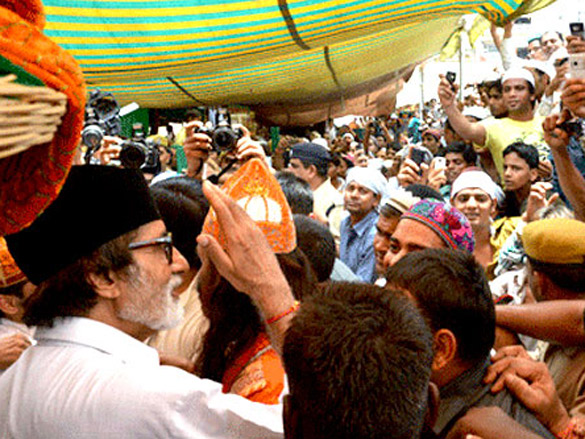 amitabh bachchan visits ajmer shariff 6