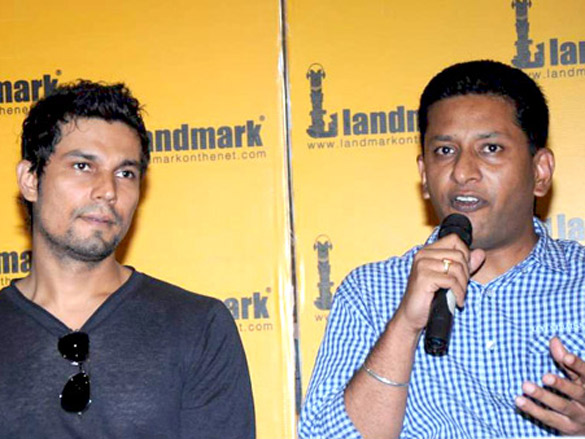 randeep hooda at reality bytes book release by anurag anand 4