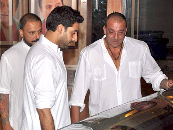 aishwarya and abhishek snapped at sanjay dutts home 5