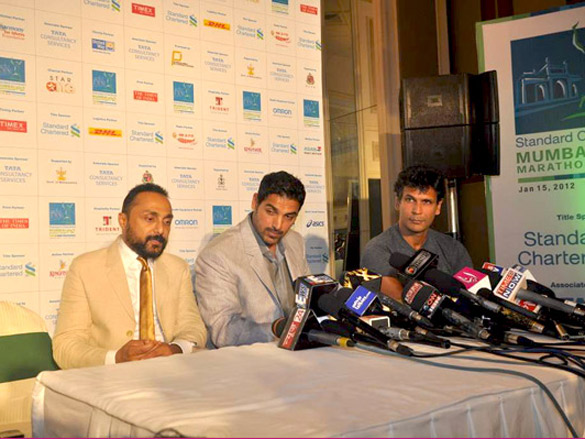 john rahul bose and milind soman at mumbai marathon 2012 press meet 4