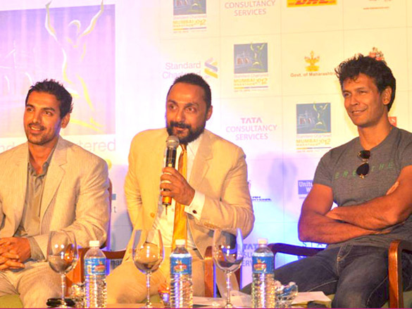 john rahul bose and milind soman at mumbai marathon 2012 press meet 5
