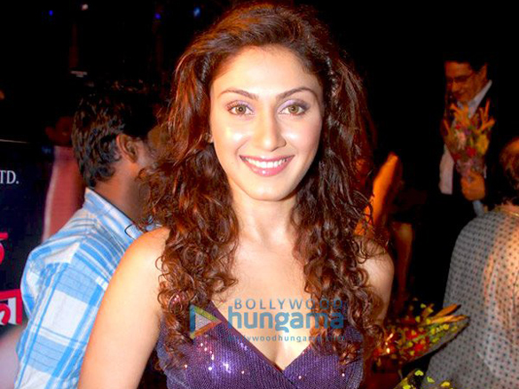 tusshar kapoor and manjari fadnis at the aashiq biwi ka serial launch 8