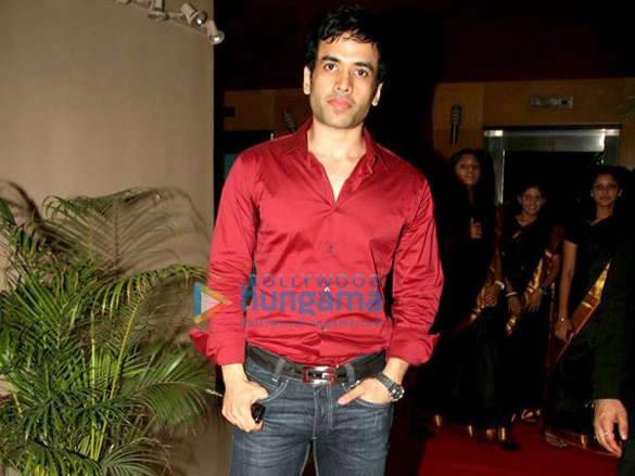 tusshar kapoor and prachi desai at aarohi ad fest 9