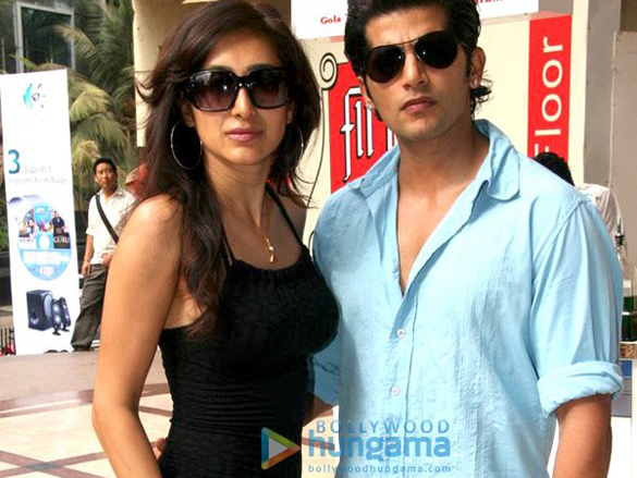tusshar kapoor and prachi desai at aarohi ad fest 13